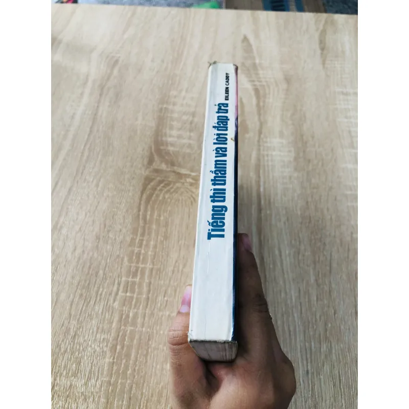 TIẾNG THÌ THẦM VÀ LỜI ĐÁP TRẢ 956997