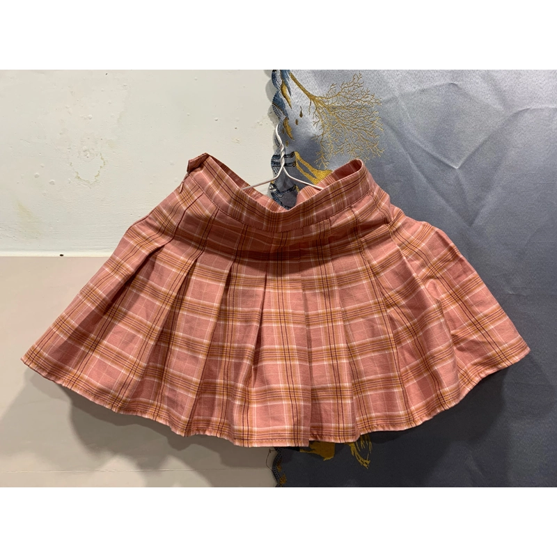 Chân váy (có quần phía trong) màu hồng caro, size M 501662