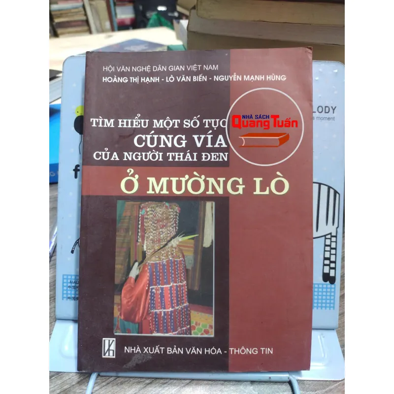 Sách: Tìm hiểu một số tục cúng vía của người Thái đen ở Mường Lò (A3) 601404
