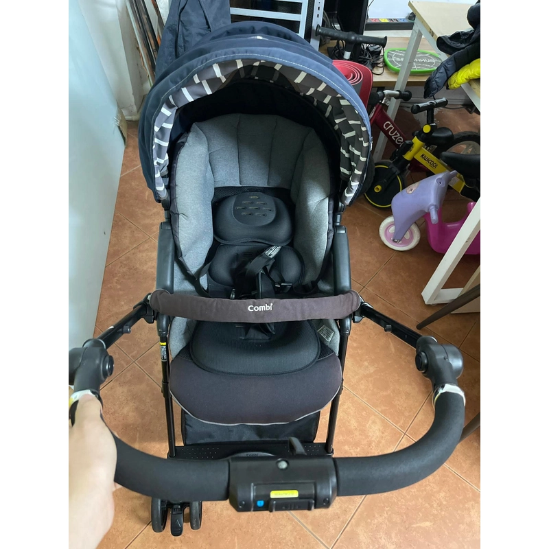 Xe đẩy combi hand4s 521908