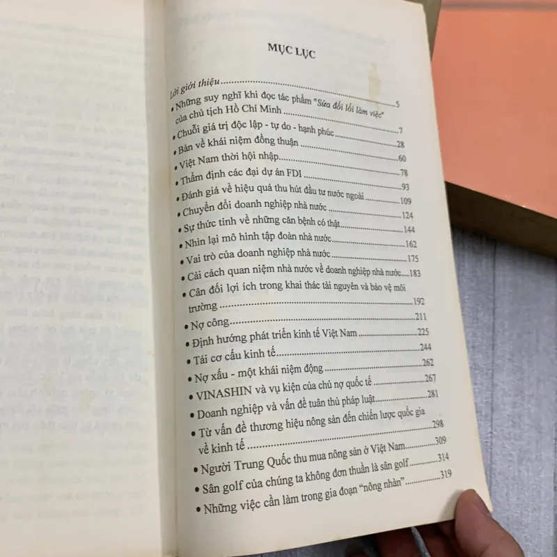 Vượt qua những giới hạn - nguyễn trần bạt. 7a4 779638