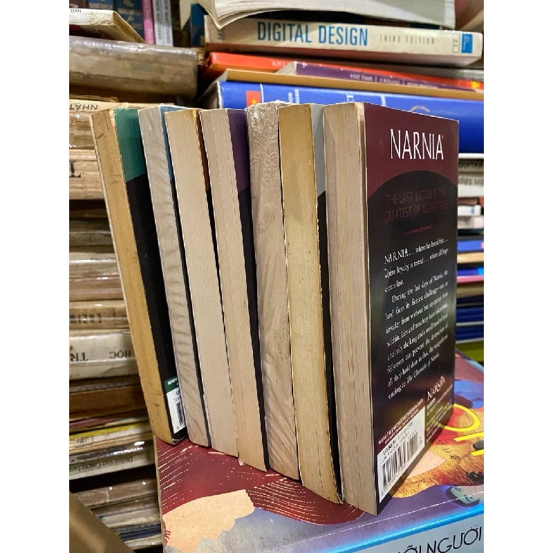 THE CHRONICLES OF NARNIA - C.S. Lewis 192556