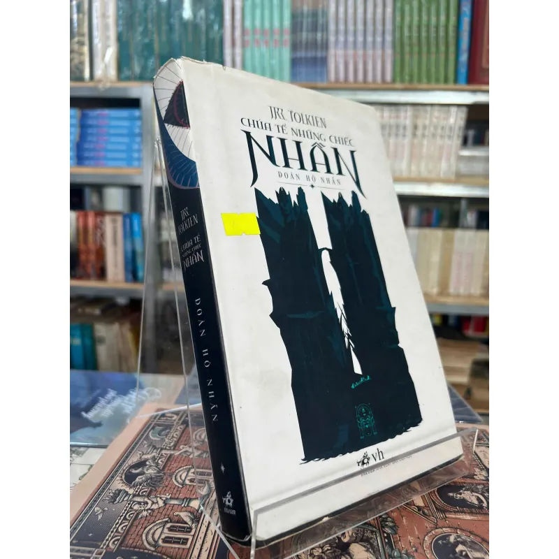 CHÚA TỂ NHỮNG CHIẾC NHẤN - J.R.R TOLKIEN 1002322