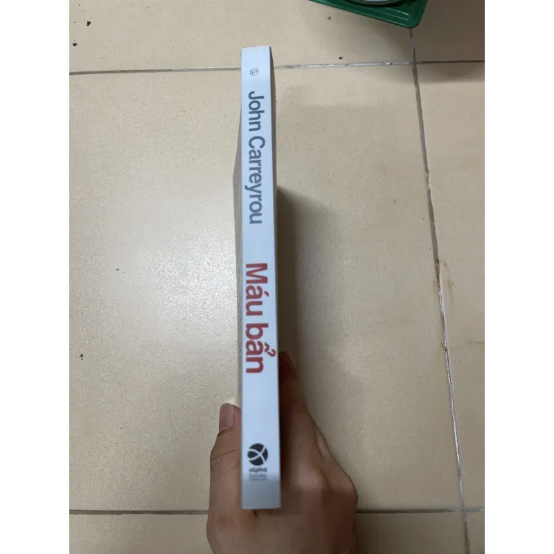 Máu bẩn - John Carreyrou 1022113