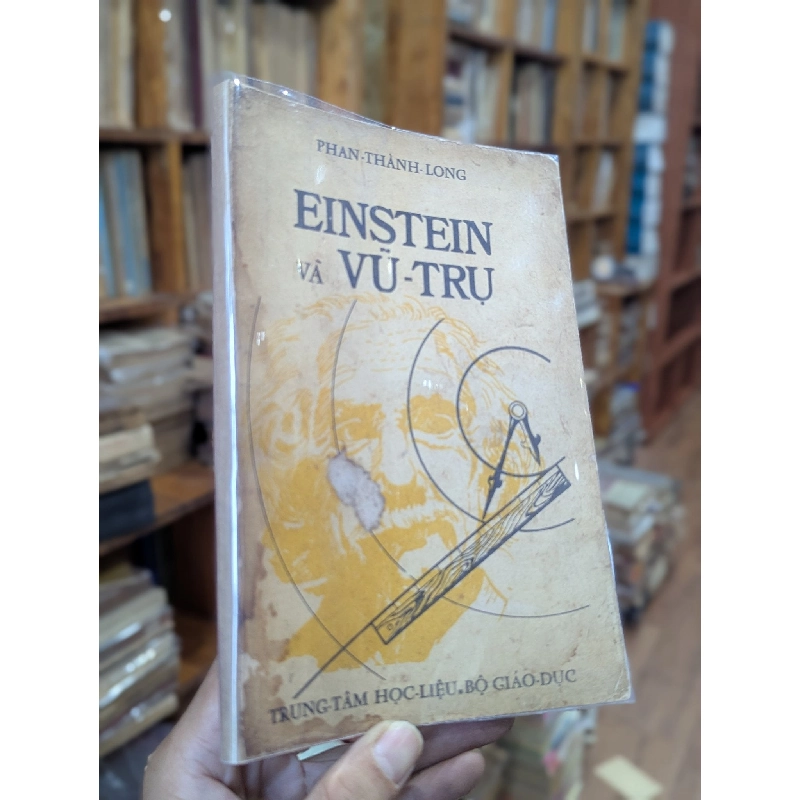 Einstein và vũ trụ - Phan Thành Long ( in lần nhất ) 126694