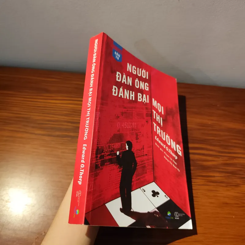 Người đàn ông đánh bại mọi thị trường  594407