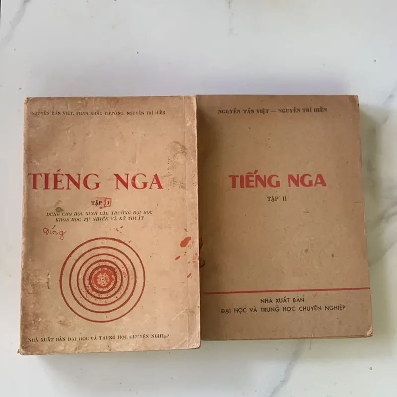 Sách học tiếng Nga, tập 1-2, Nguyễn Tấn Việt -Nguyễn Trí Hiển 708733