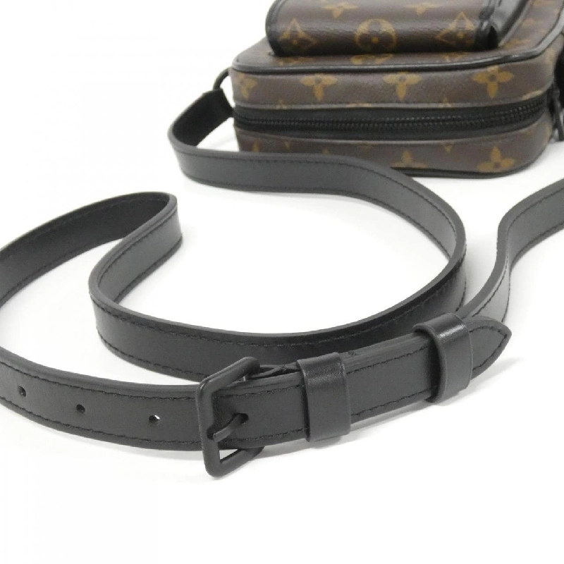 Túi đeo vai Louis Vuitton Monogram Macassar Christopher Wearable Wallet M69404 611219