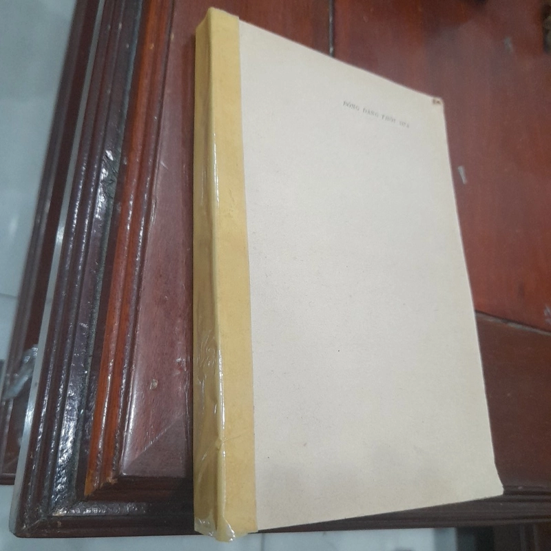 Ê-phơ-rê-mốp - BÓNG DÁNG THỜI XƯA 524695