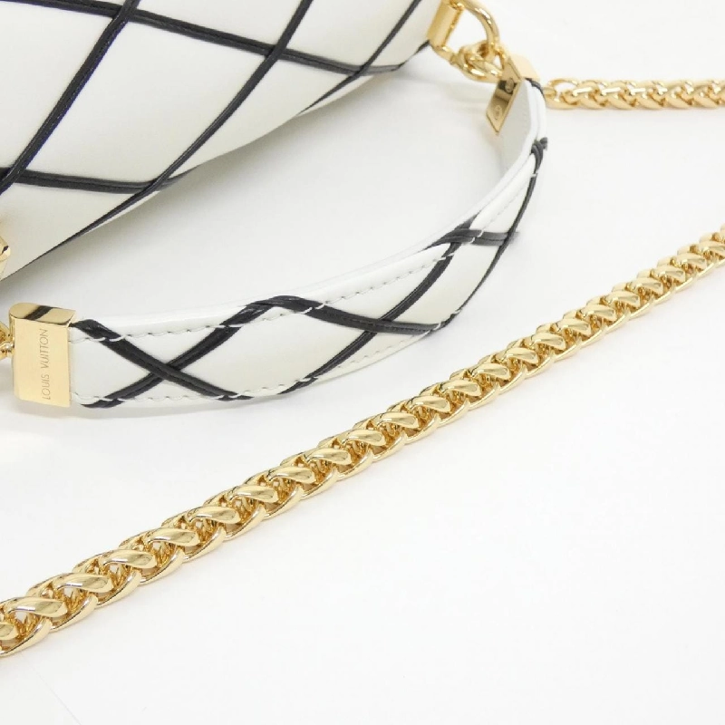 Túi đeo vai Louis Vuitton GO-14 MM M22890 609306