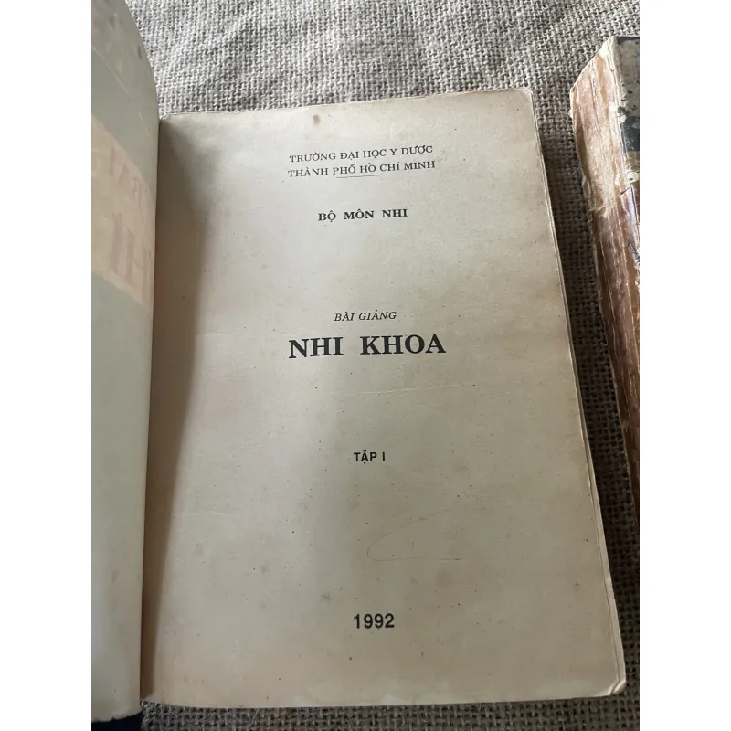 Bìa giảng nhi khoa, 2 tập, hơn 900 trang  795819