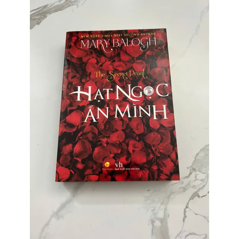 Hạt Ngọc Ẩn Mình (The Secret Pearl) 600334