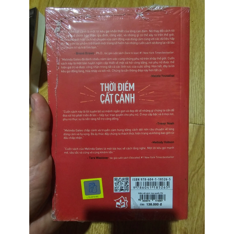 Thời điểm cất cánh - trao quyền để phụ nữ thay đổi thế giới
69k (bìa 138k) 464536
