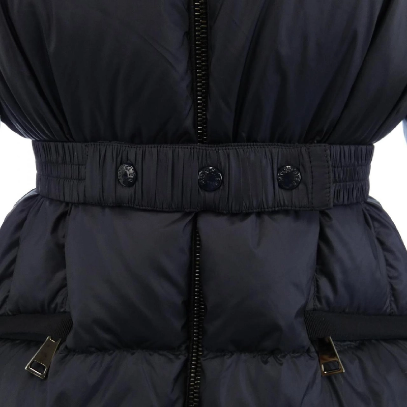 Áo khoác lông vũ MONCLER 635446