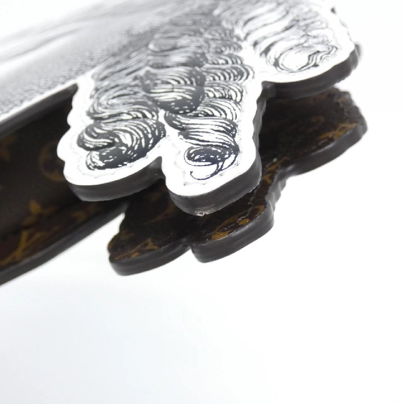 Túi đeo vai Louis Vuitton Monogram (LVxFornasetti) Face Pochette M80921 - Hàng hiệu Chính hãng 764135