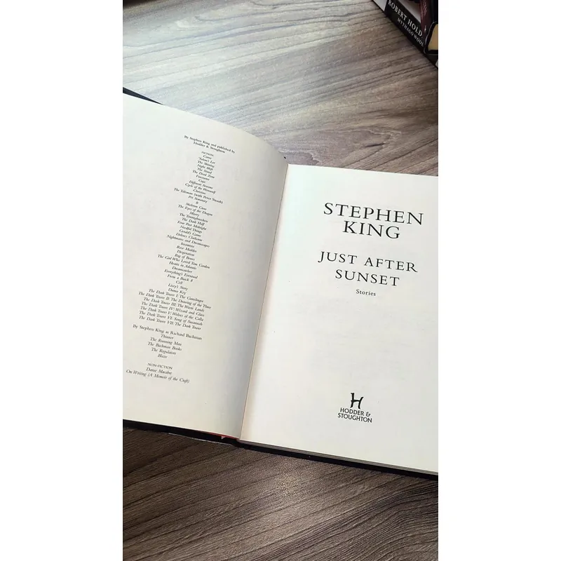 Stephen King -
Just After Sunset 723228