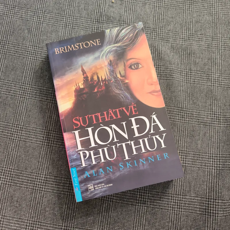 Sự Thật Về Hòn Đá Phù Thủy - Alan Skinner 695984