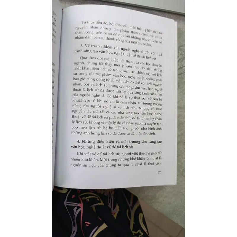 SÁNG TẠO VĂN HỌC NGHỆ THUẬT VỀ ĐỀ TÀI LỊCH SỬ 726069