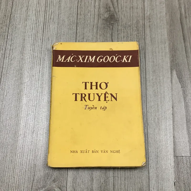 Macxim goocki thơ truyện tuyển gập. Xb1956. 6a2 718602
