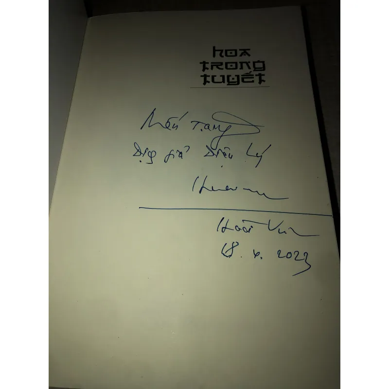 Hoa trong tuyết 994835