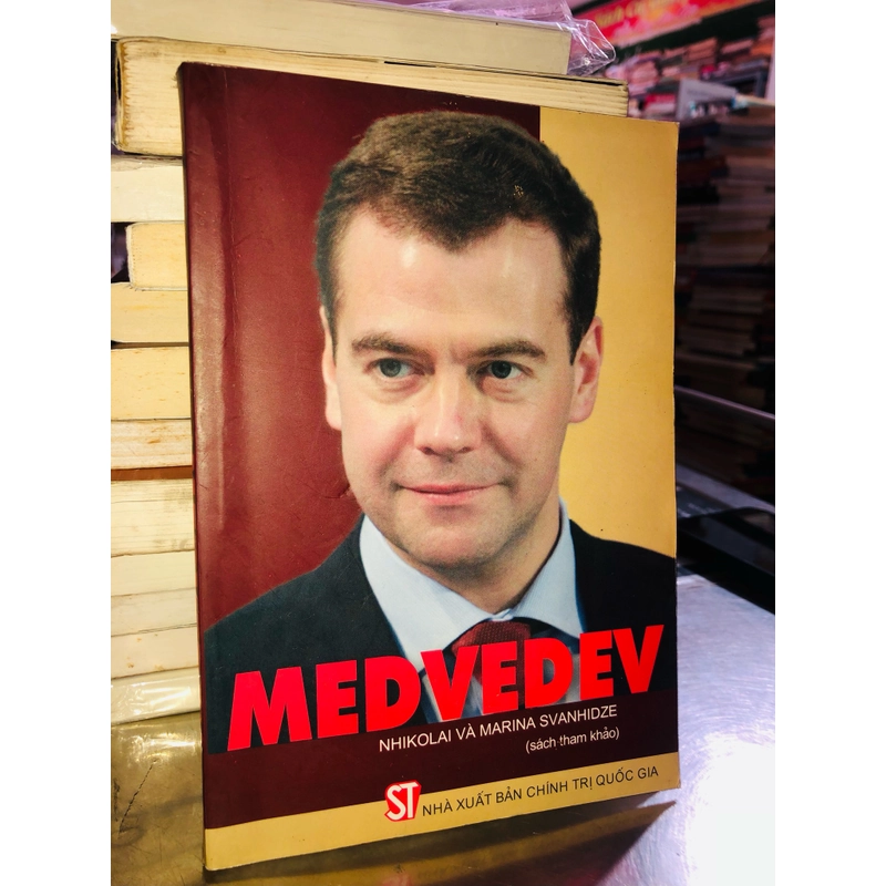 Medvedev - Nhikolai và Marina Svanhidze 470273