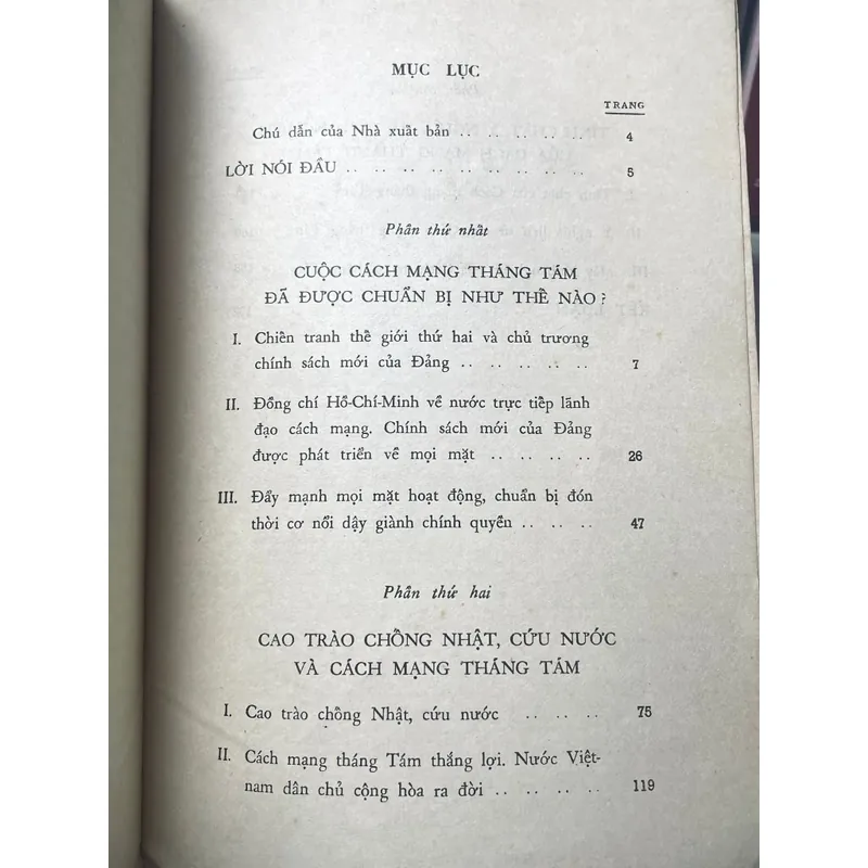 SÁCH CÁCH MẠNG THÁNG TÁM (1945) 736028