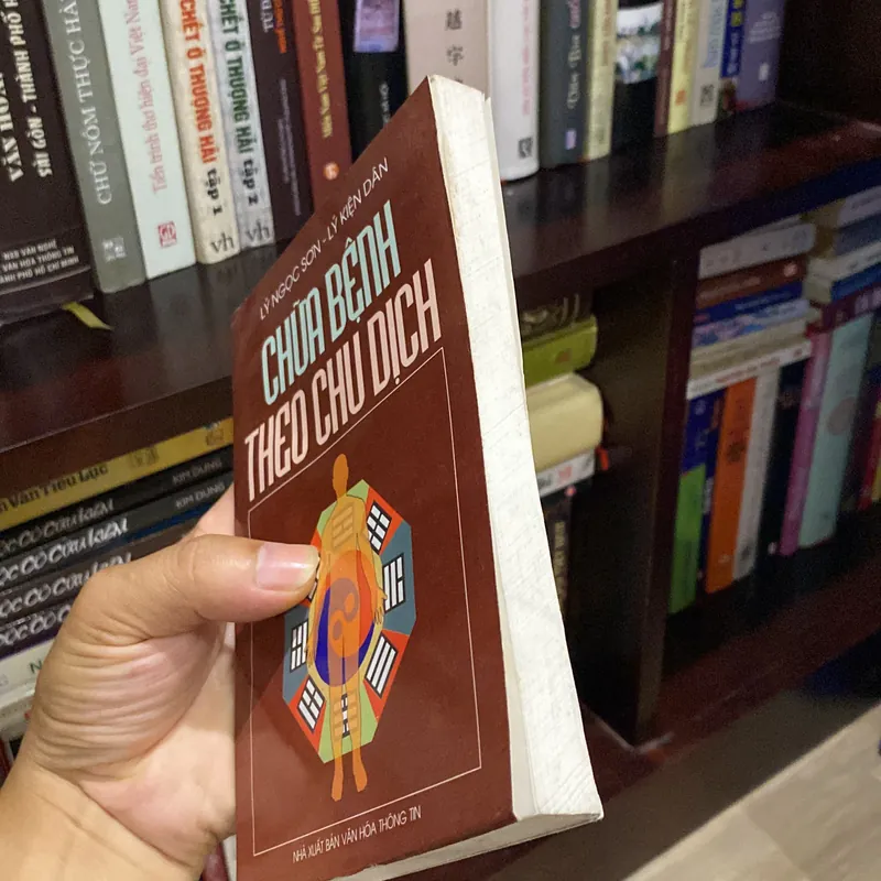 CHỮA BỆNH THEO CHU DỊCH (XB  2002) 591761