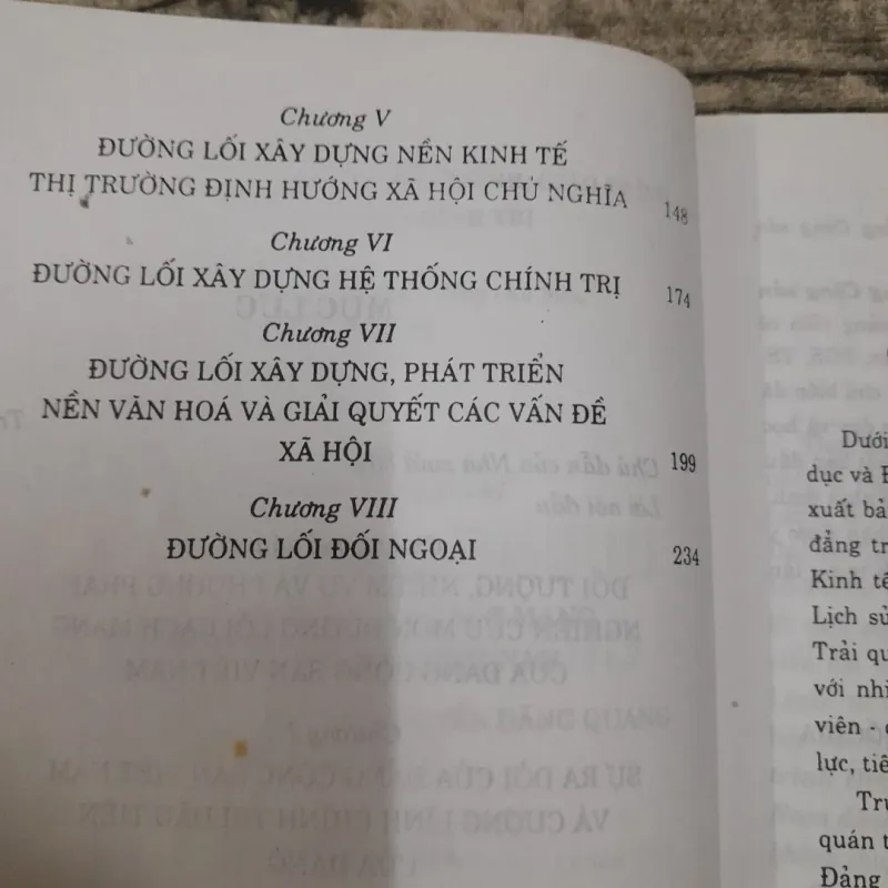 Giáo trình Đường lối Cách Mạng của Đảng CSVN. PGS Tiến sỹ Đinh Xuân Lý.  750897