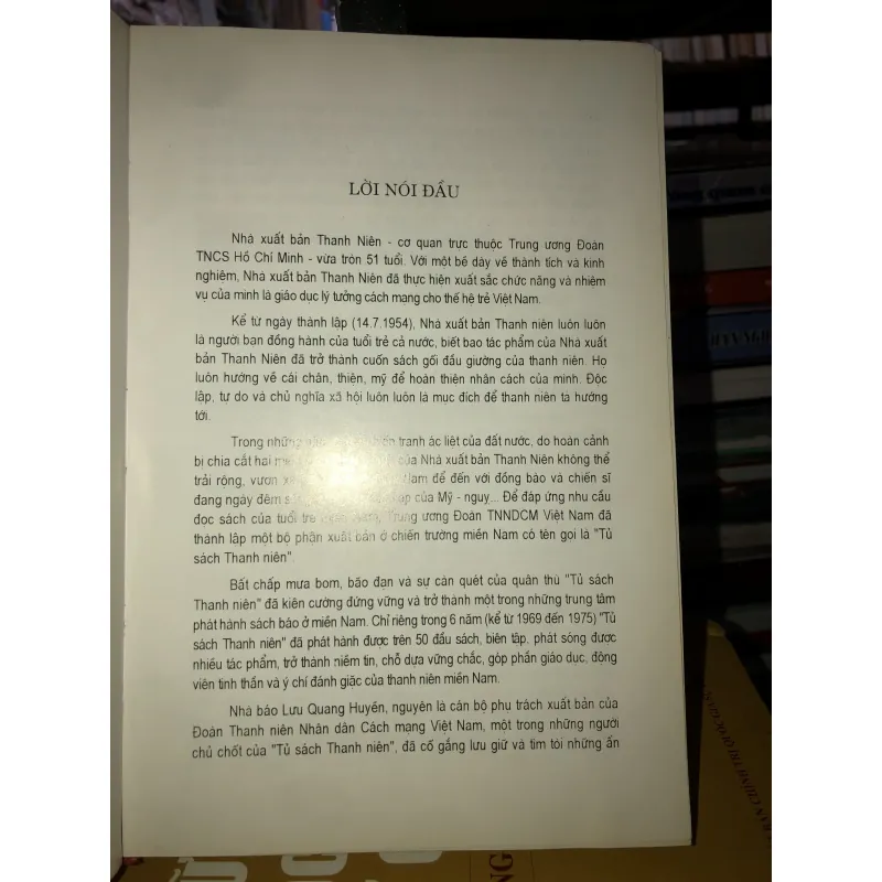 Những dấu ấn của một thời hào hùng - Lưu Quang Huyền 755945