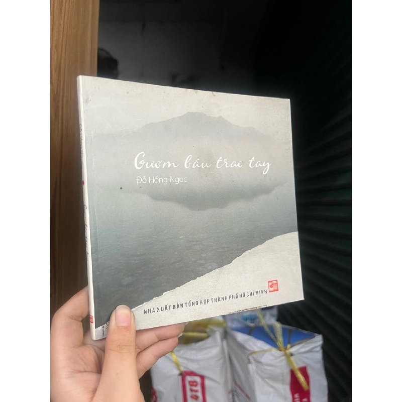 Gươm báu trao tay - Đỗ Hồng Ngọc 186609