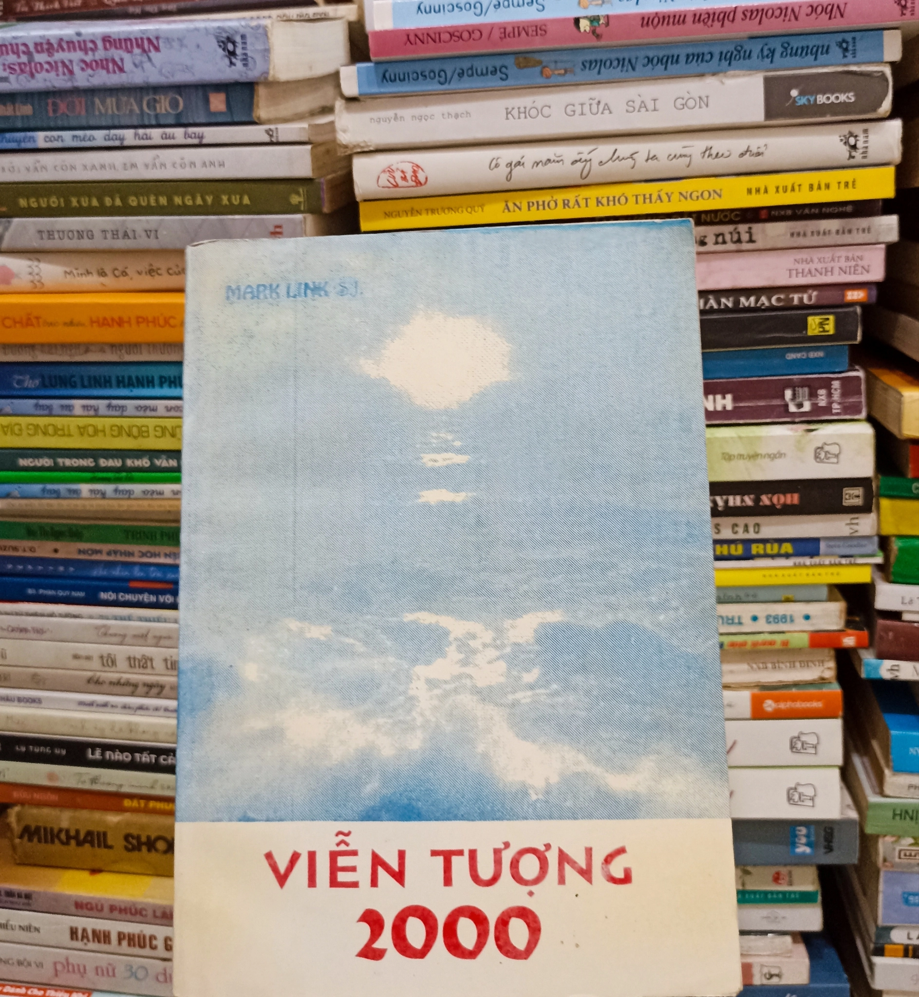 Viễn tưởng 2000 🌻 by  - Sách Book Cover - Ngọc Hiển Books