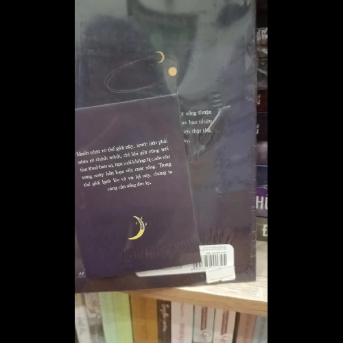 Tản văn Trong thế giới lạnh lẽo này, mong bạn vẫn ấm áp như thuở ban đầu - Ôn Đông