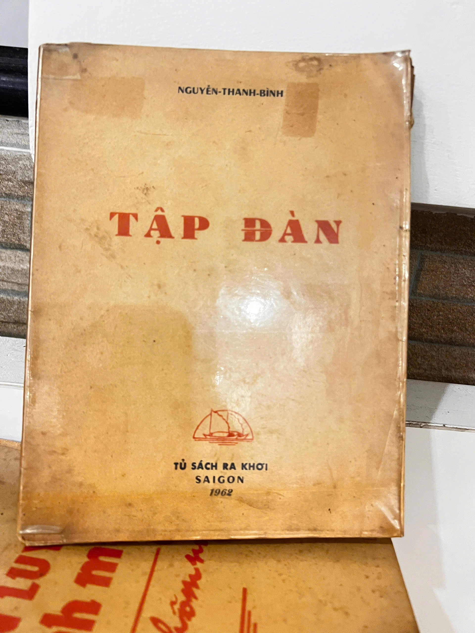 Tập Đàn - Nguyễn Thanh Bình - 1962 by Nguyễn Thanh Bình - Sách Book Cover - Ngọc Hiển Books