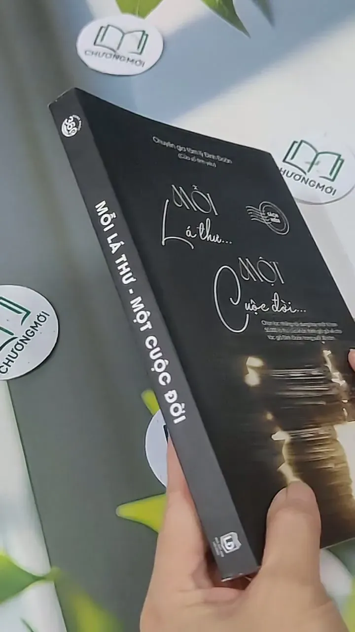 [MIỄN PHÍ BỌC SÁCH] Mỗi Lá Thư - Một Cuộc Đời 705619