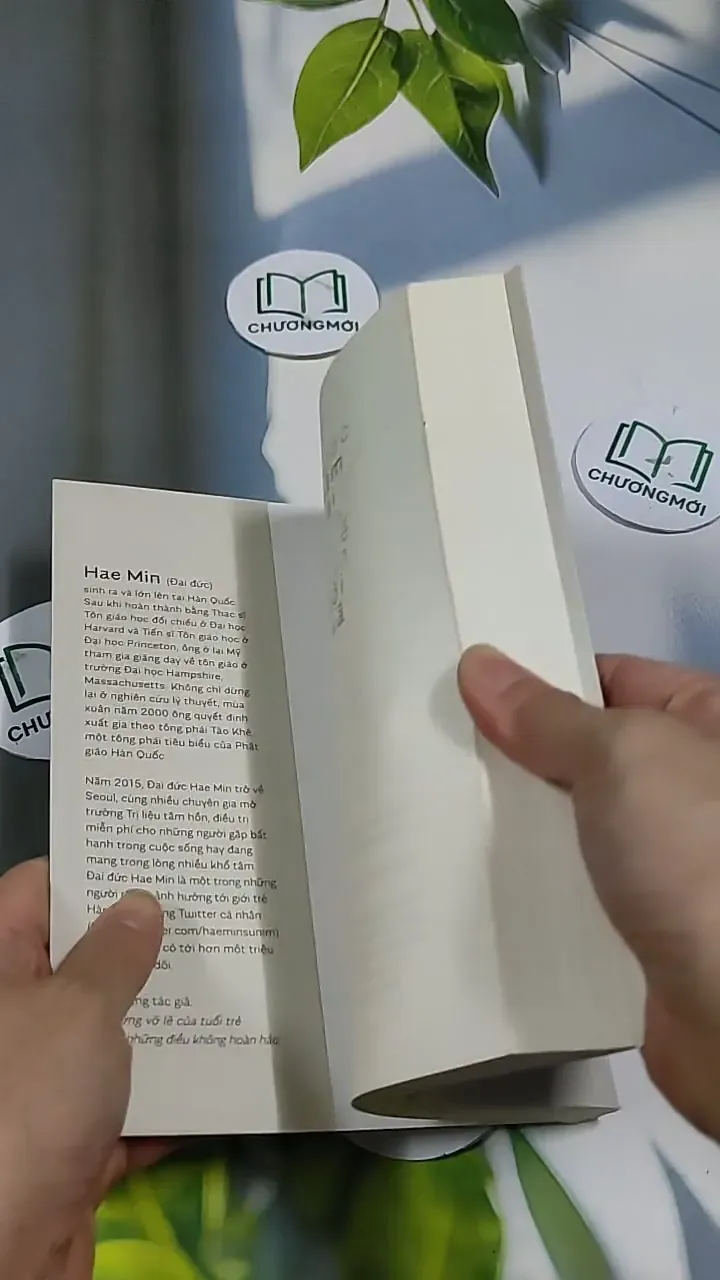 Bước Chậm Lại Giữa Thế Gian Vội Vã 705703