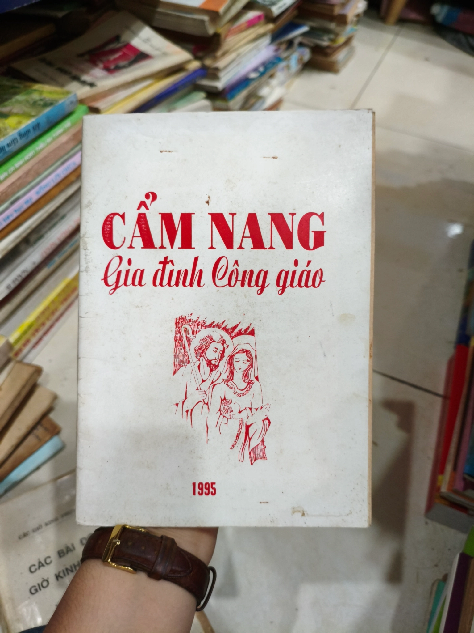 Cẩm nang gia đình công giáo 🌱 by  - Sách Book Cover - Ngọc Hiển Books