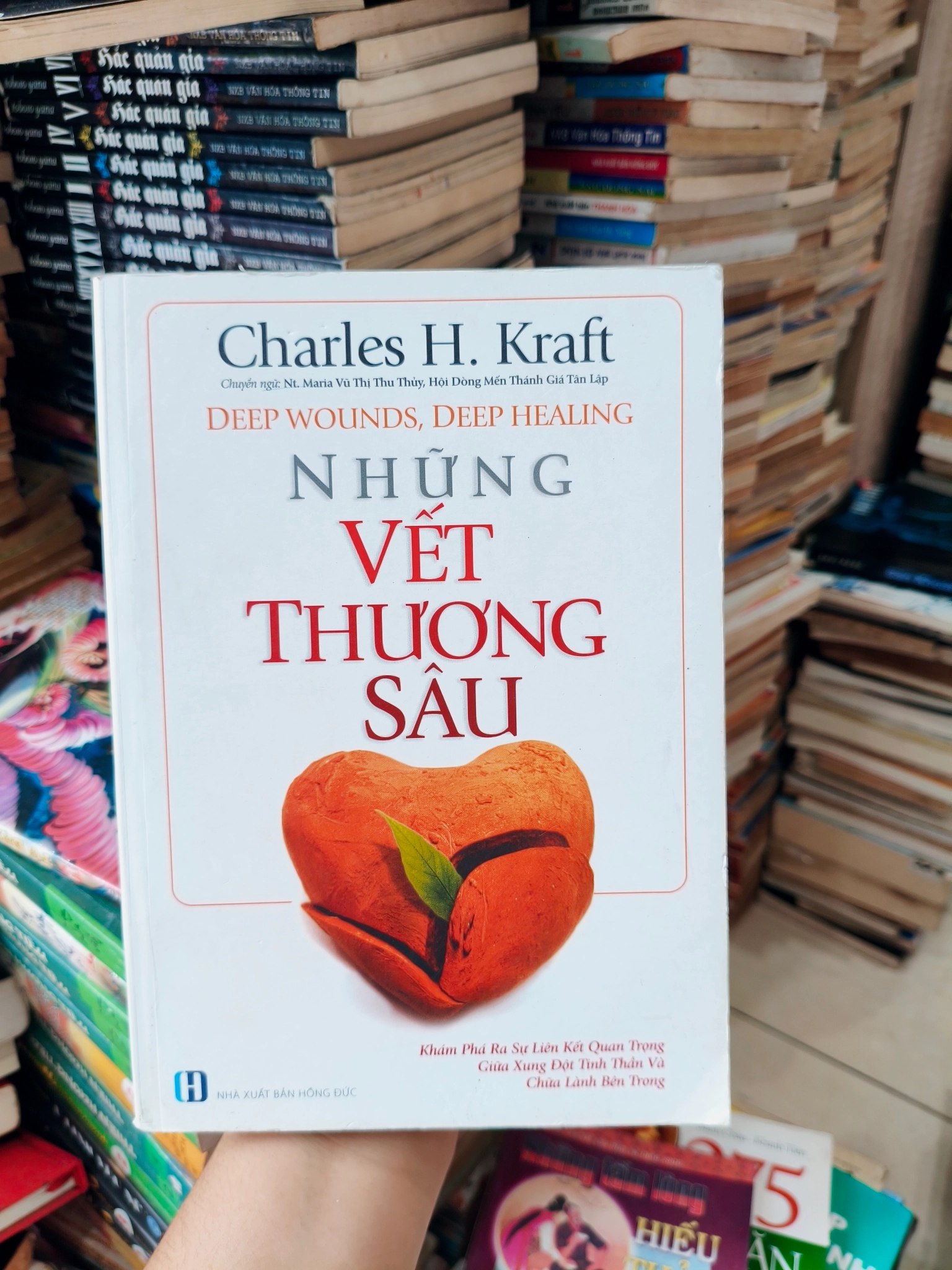 Những vết thương sâu 🌱 by  - Sách Book Cover - Ngọc Hiển Books