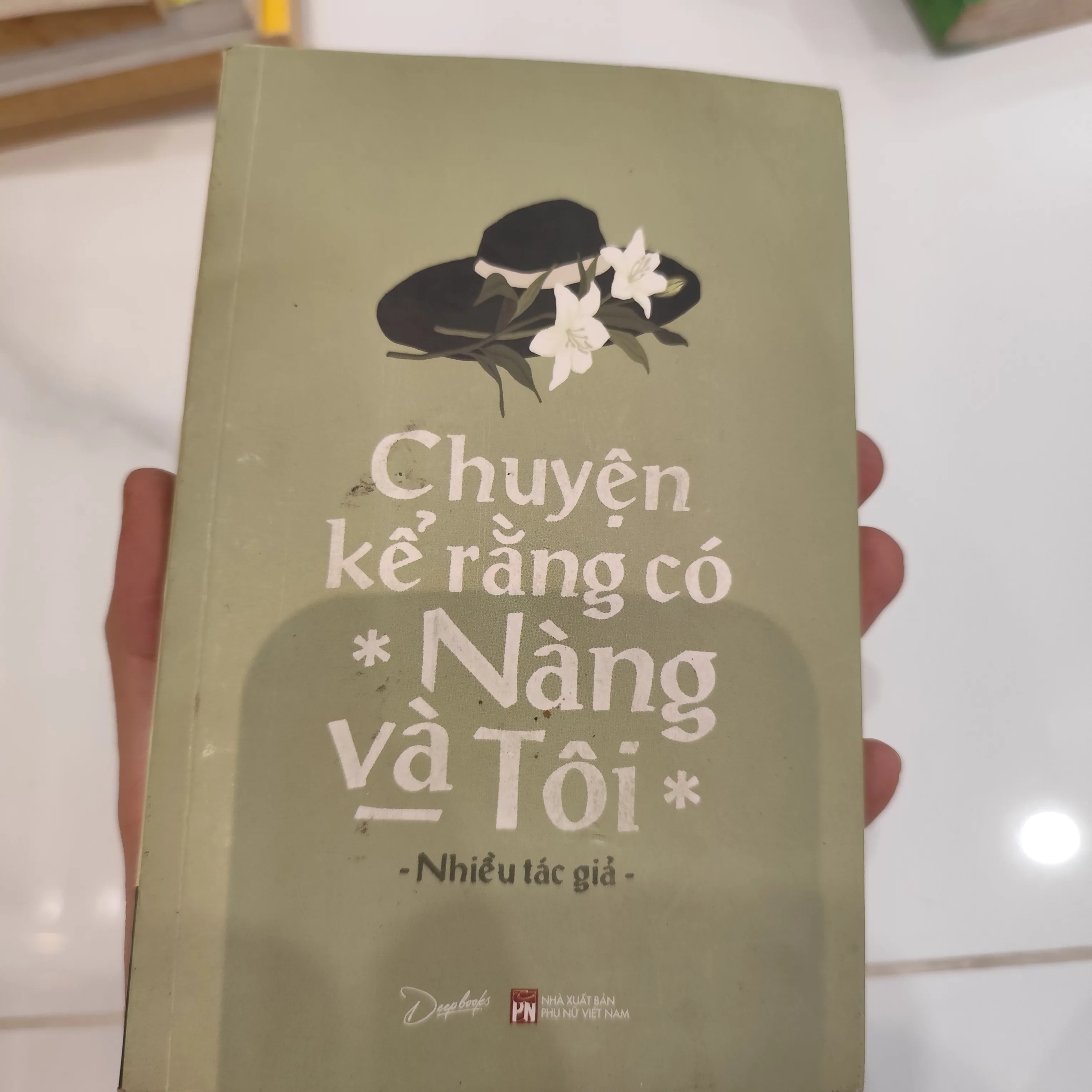 Chuyện kể rằng có nàng và tôi by  - Sách Book Cover - Ngọc Hiển Books