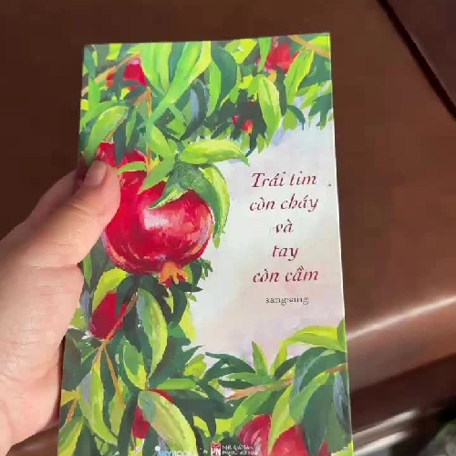 TRÁI TIM CÒN CHÁY VÀ TAY CÒN CẦM – SANGSANG - K3