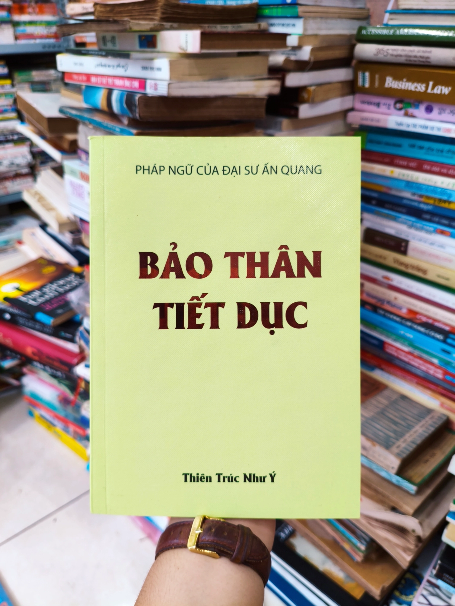Bảo thân tiết dục 🌱 by  - Sách Book Cover - Ngọc Hiển Books