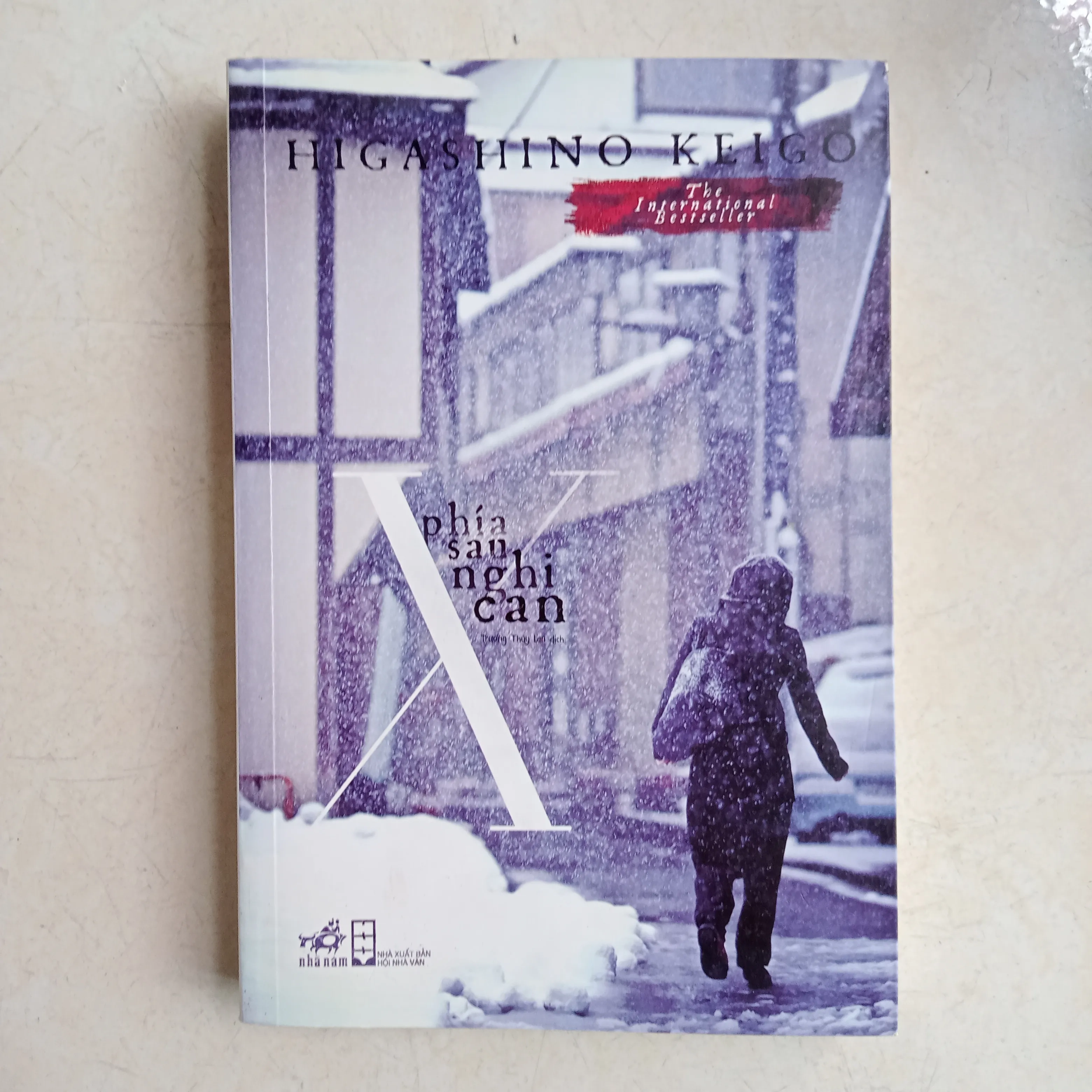 Phía sau nghi can x by  - Sách Book Cover - Ngọc Hiển Books