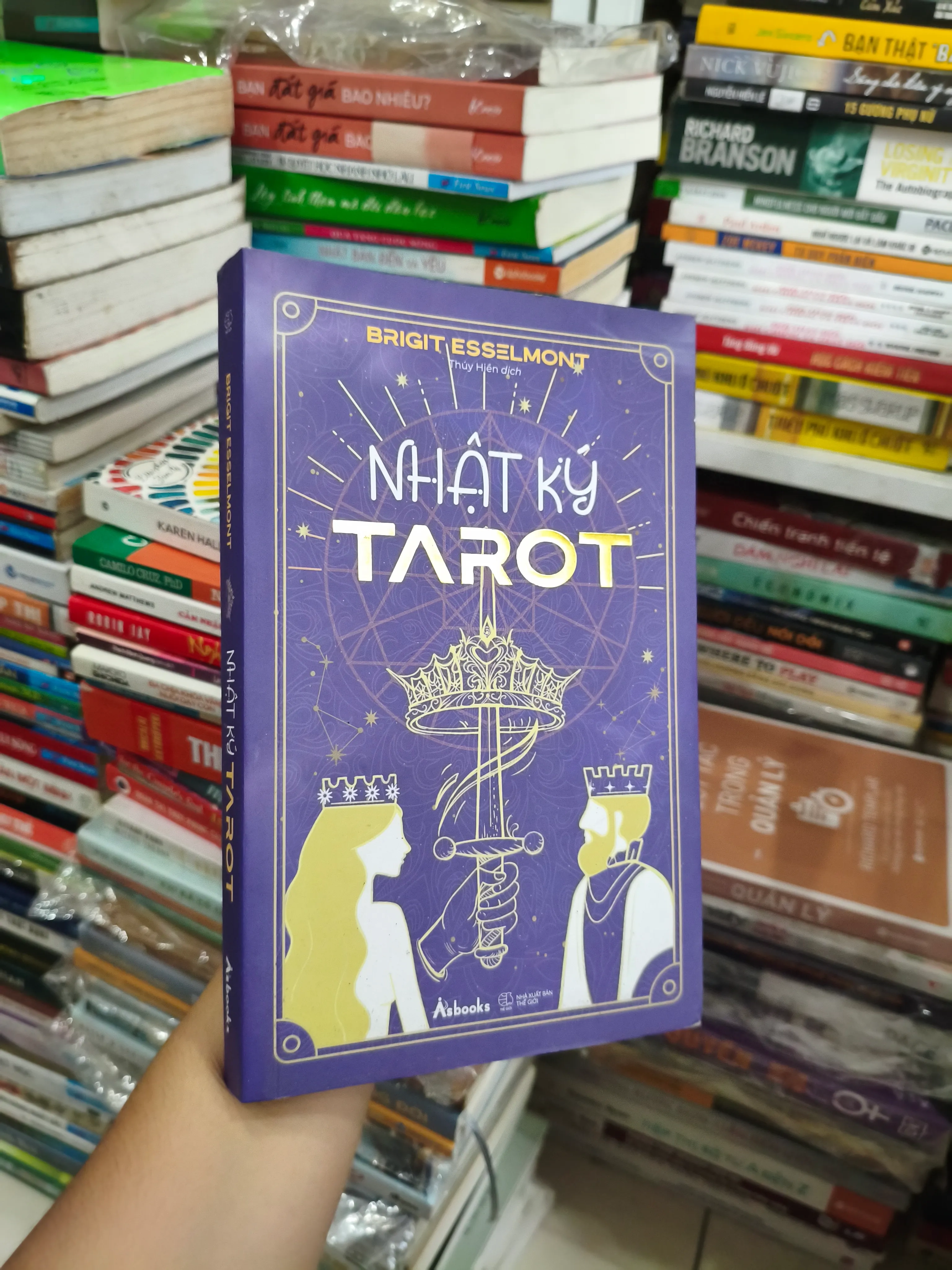 Nhật kí tarot 🌱 by  - Sách Book Cover - Ngọc Hiển Books