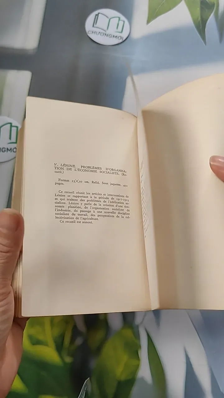 [MIỄN PHÍ BỌC SÁCH] [XƯA] Un pas en avant, deux pas en arrière (1970) - V. Lénine 754452
