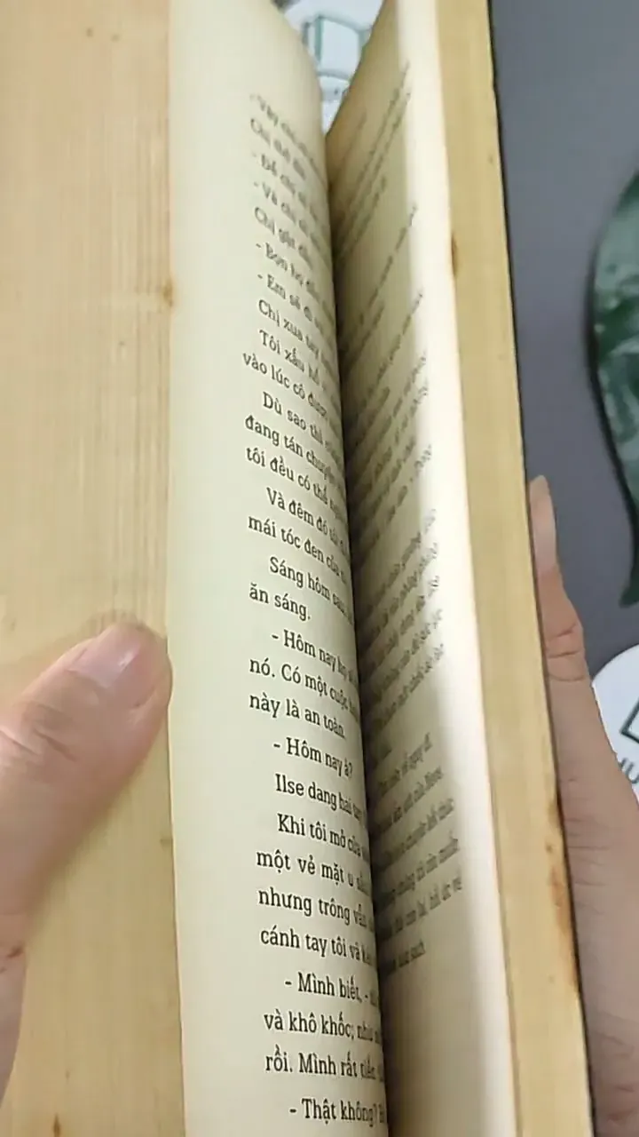 Trong Vòng Nôi Kẻ Thù (2013) - Sara Young 603333