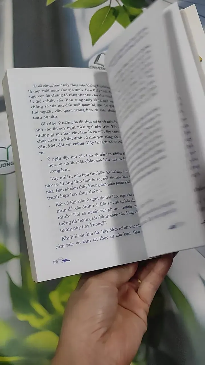 Sống Buông Bỏ Và Giải Thoát - Hugh Prather 787050