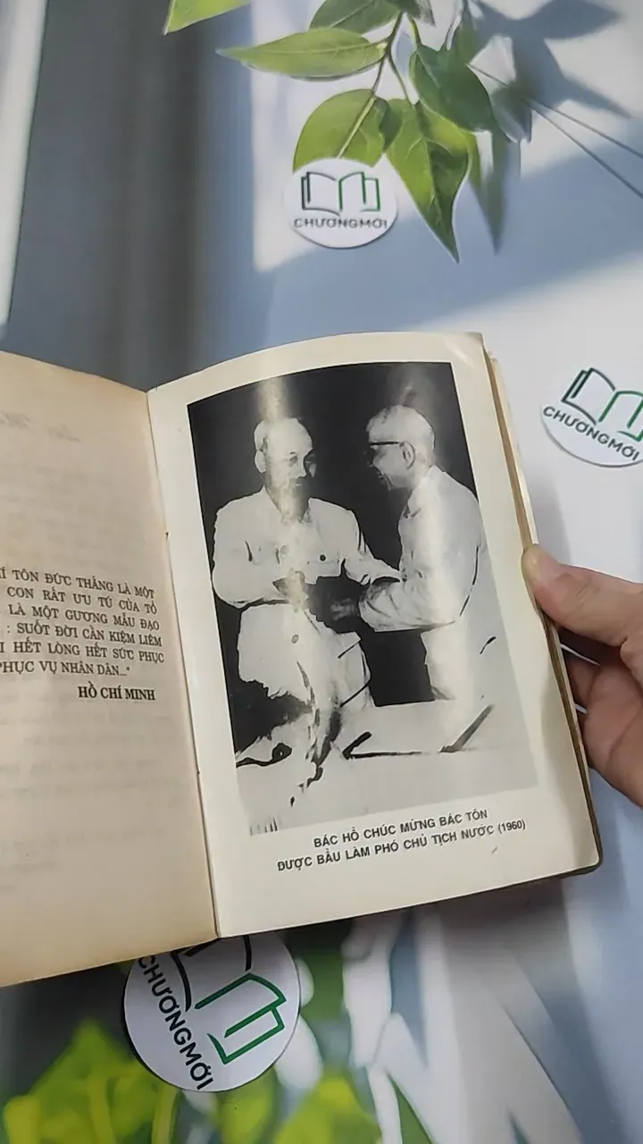 [MIỄN PHÍ BỌC SÁCH] [XƯA] Tuổi Trẻ Bác Tôn, Bác Tôn Với Tuổi Trẻ  (1998) 776048