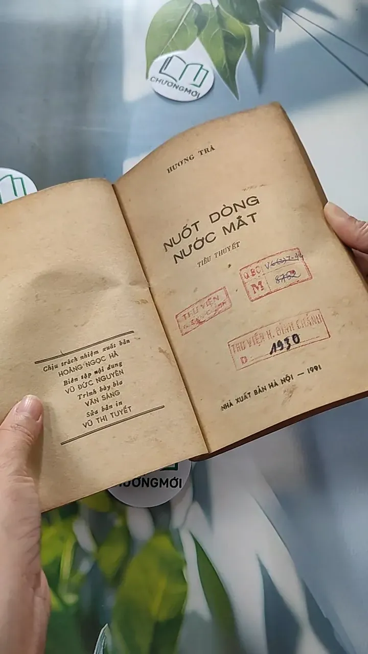 [XƯA] Nuốt Dòng Nước Mắt (1991) - Hương Trà 776051