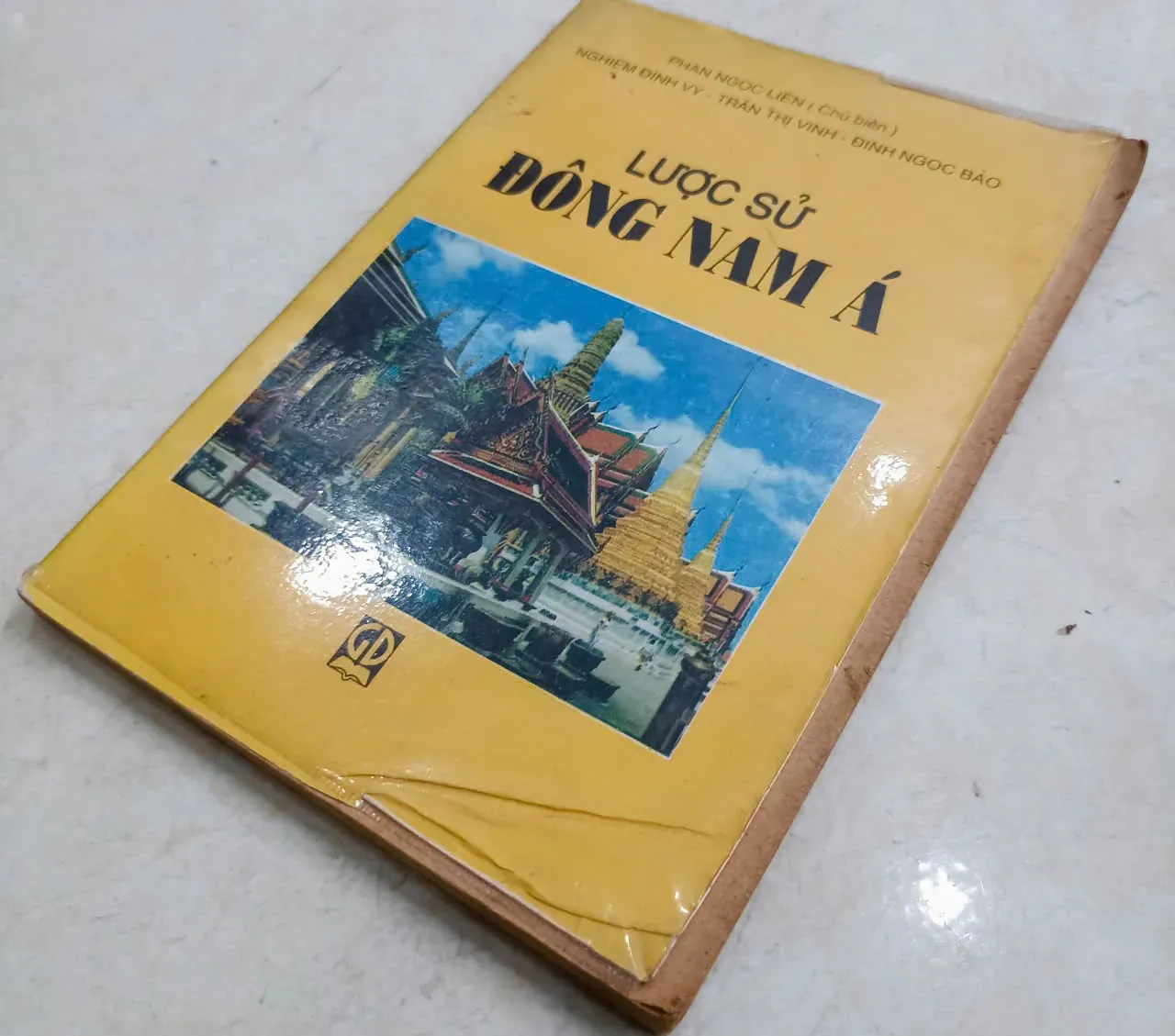 Lược sử Đông Nam Á🌻 by  - Sách Book Cover - Ngọc Hiển Books