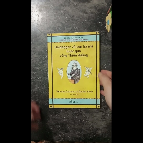Sách Tiểu thuyết Heidegger và con hà mã bước qua cổng Thiên đường của Thomas Cathcart & Daniel Klein 961631