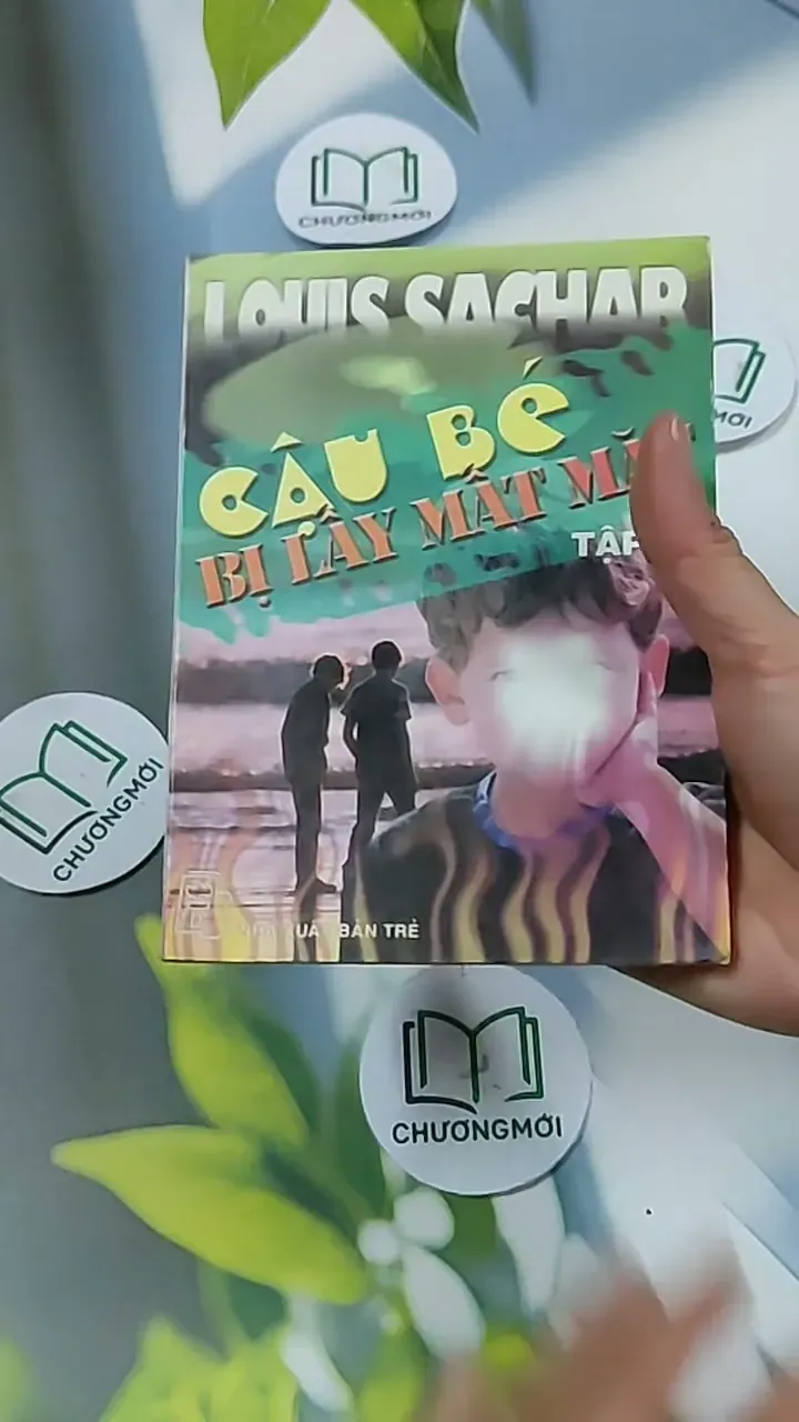 Cậu Bé Bị Lấy Mất Mặt (Tập 1) - Louis Sachar 703150